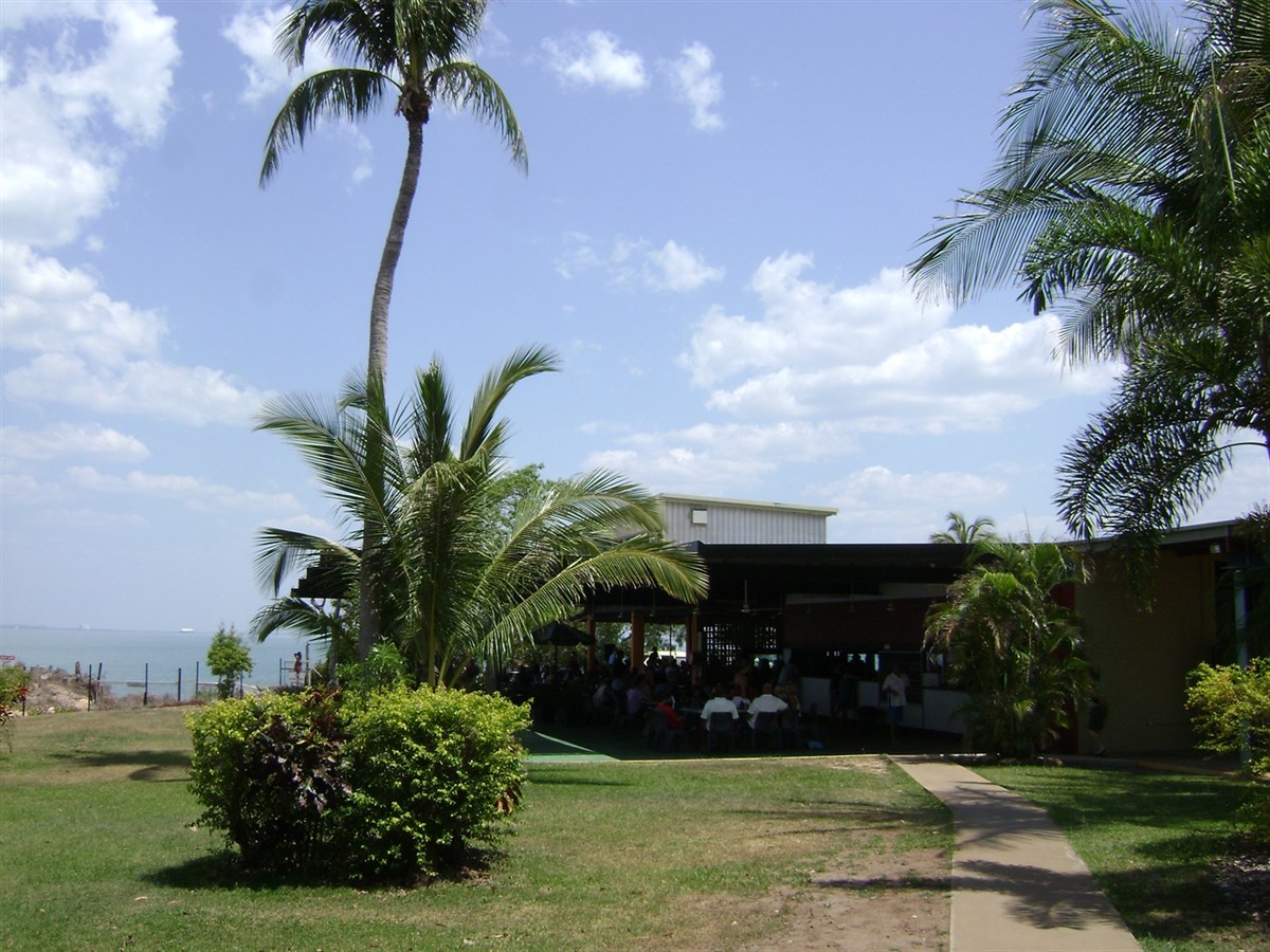 Mandorah NT ExplorOz Places