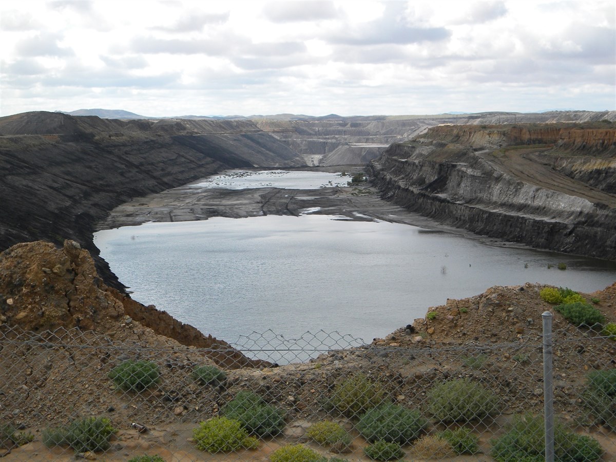 Leigh Creek Coal Mine SA ExplorOz Places