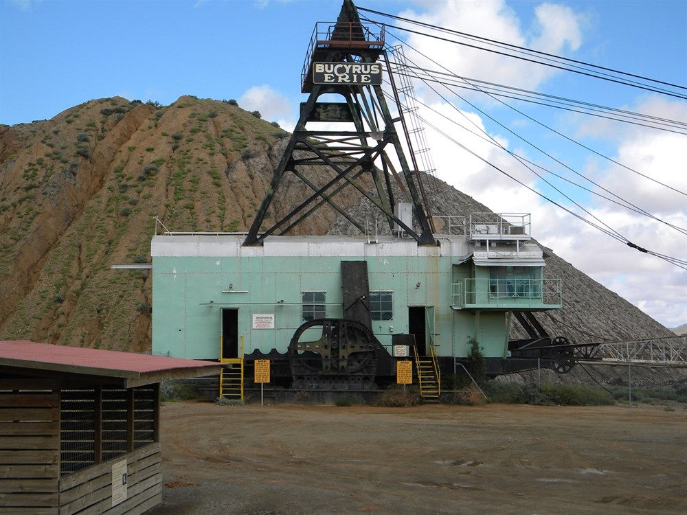 Leigh Creek Coal Mine SA ExplorOz Places