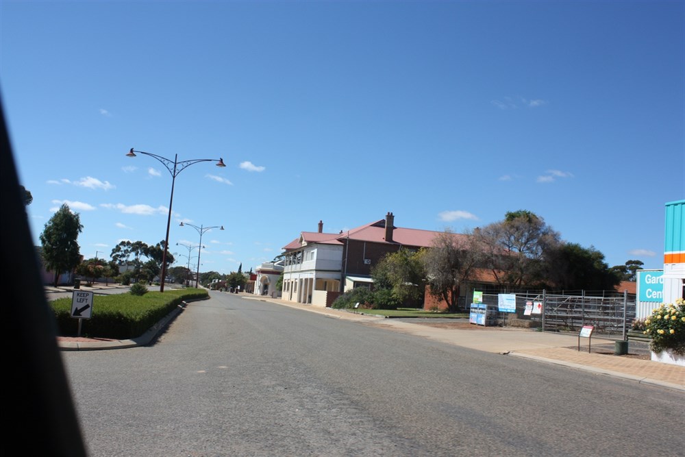 Lake Grace WA ExplorOz Places