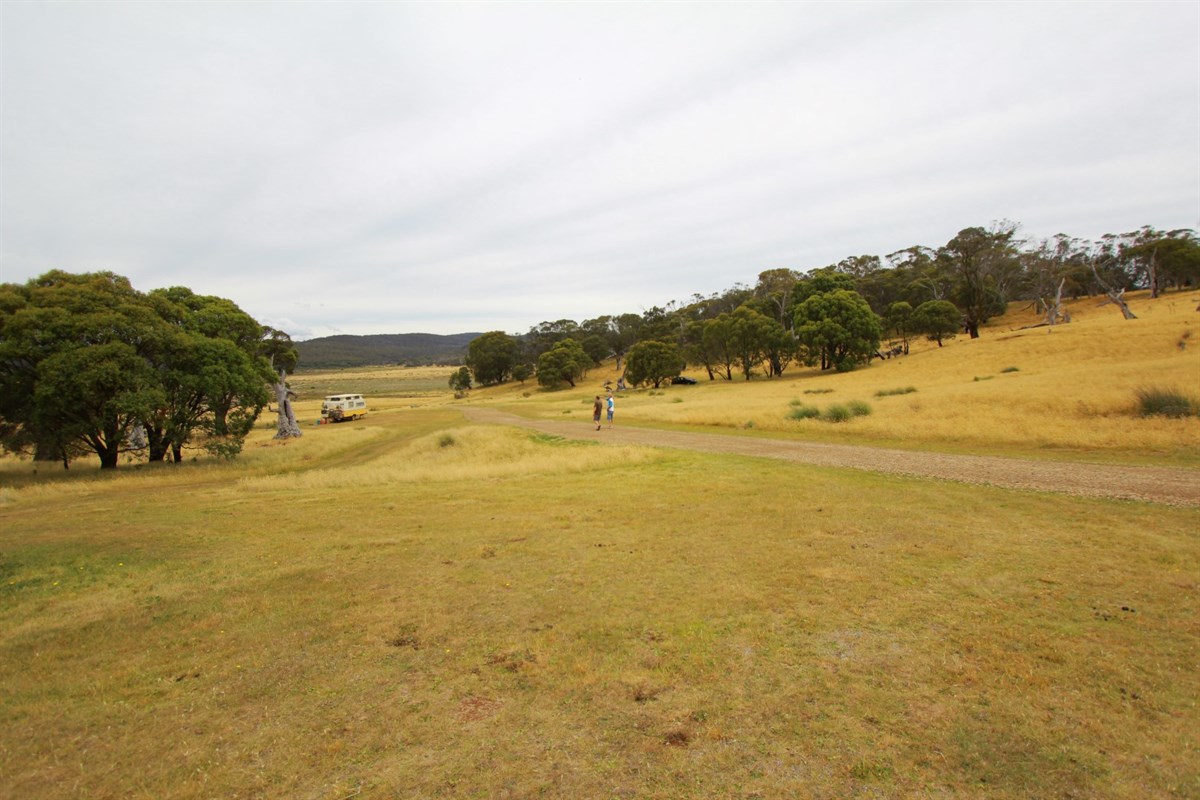 Lake Eucumbene at Providence Portal NSW ExplorOz Places