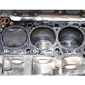 An engine block showing the pistons