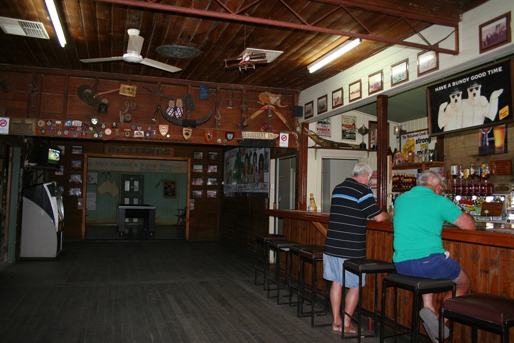 walkabout-creek-hotel-qld-exploroz-places