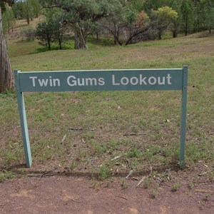 Twin Gums Lookout Car Park