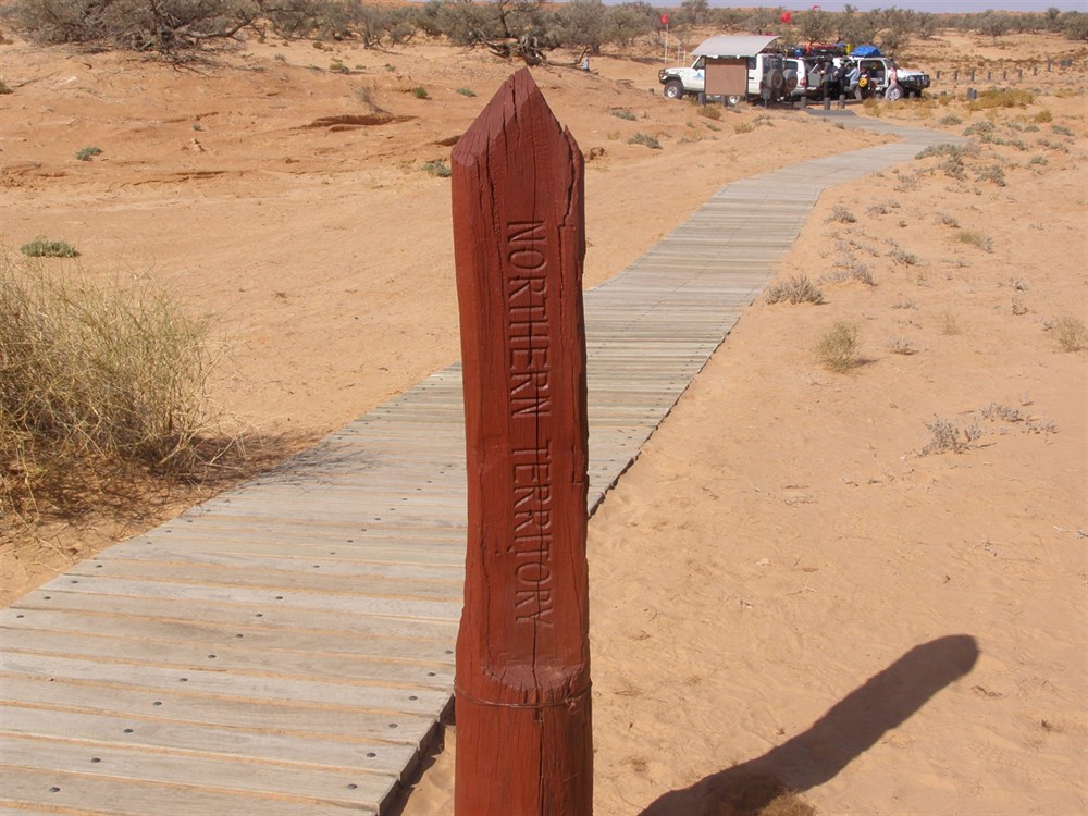 Poeppel Corner SA ExplorOz Places