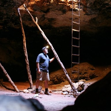 The main chamber and ladder