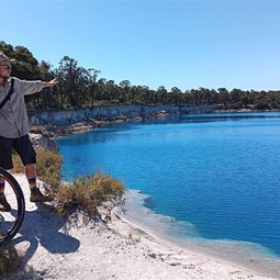 Attempting to ride around Stockton Lake (impassable & closed)