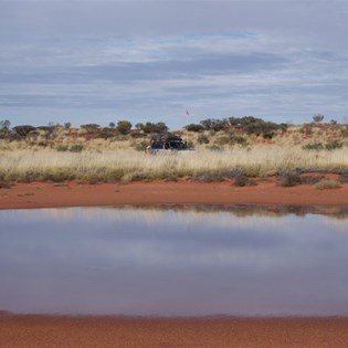Claypans and water on the track to Lake McKay