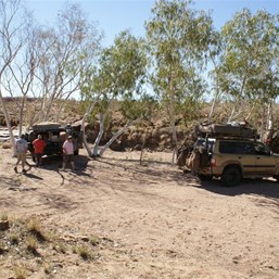 A catch up and lunch with Pete and Sandy by the Watrara Creek (Tjarra Pool)