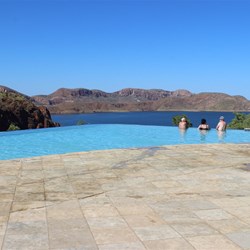 Infinity Pool Lake Argyle Resort
