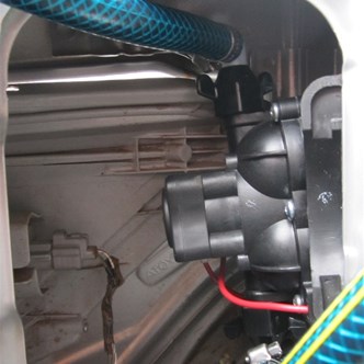 Pump in mounted position