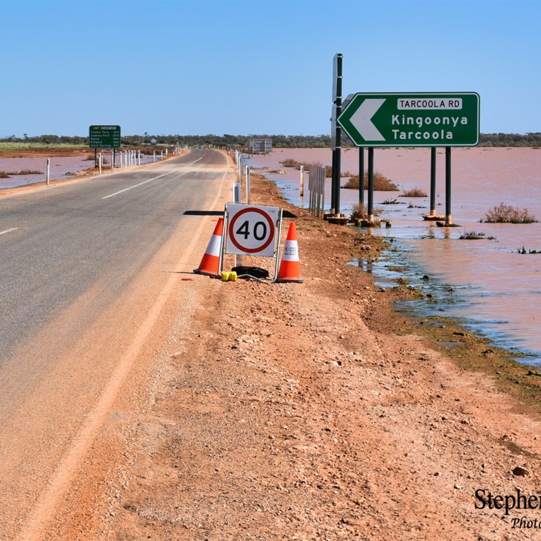 Floodwaters closed the Stuart Highway for over 2 weeks