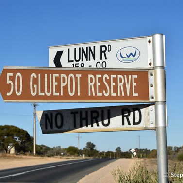 The turn off and the start of Lunn Road