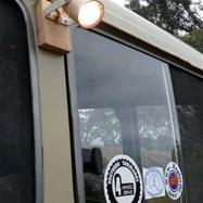 20W halogen lamp with magnetic base - Lights up the camp, flexible positioning