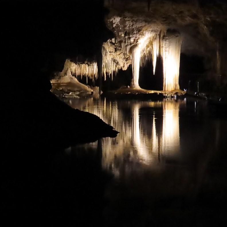 Lake Cave 4