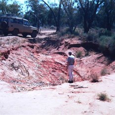 sudsidence where the Finke R goes underground