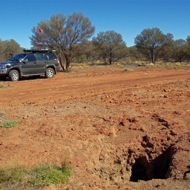 Kurna Gnamma hole right on the side of the Anne Beadell