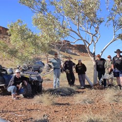 The cairn underneath the shade tree - Darlsen Pinnacle