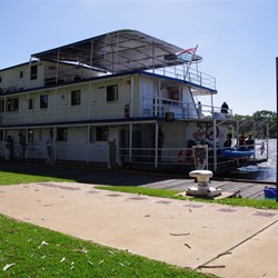Murray River Expeditions Tourist Boat at Mannum