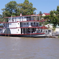 Paddle Steamer PS Marion at Mannum