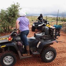 Suzette & Gaby notice the approaching storm