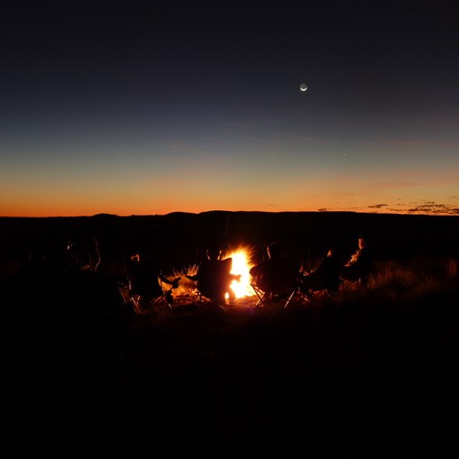 The fellowship of the fire - A classic western deserts evening