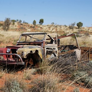The old Landrover on the APT