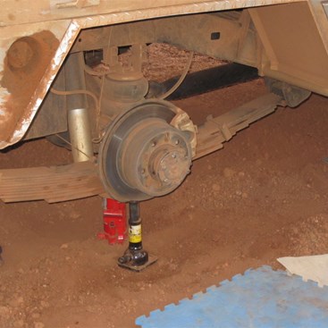 The rear axle on the level again.