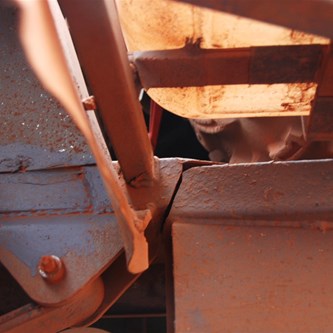 Ouch...now that's a break in the trailer frame!