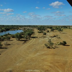 free campsites along the water at Algebuckina - beautiful place to camp and wish we had stayed there