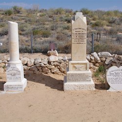 Old Graves at Mungeranie