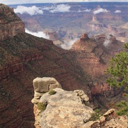 View from south rim over Grand Canyon