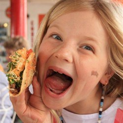 Chardae eats her first taco in the US