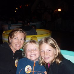 Michelle, Chardae, Leah - spinning in the tea cups!!