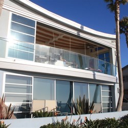 Some very nice homes on the beachfront