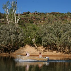 Cruising down the Drysdale River