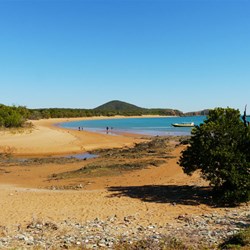 Alligator Bay, Stanage