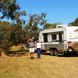 Brian & Sussie welcome us to Isisford