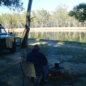 Camp beside the Murray River