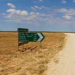 Turning onto Cordillo Downs Road