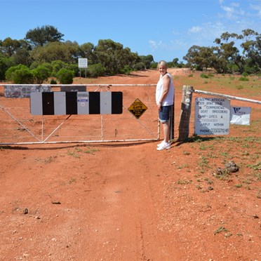 Fiona opening the State Border Gate