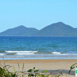 Dunk Island from Mission Beach 