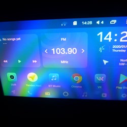 Radio, usb home page, this is the first screen I was able to understand in Russian.