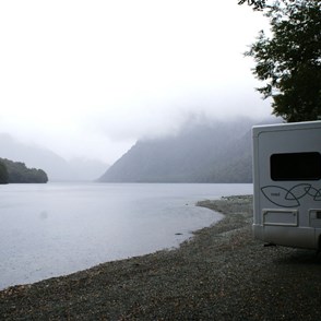 Gunn's lake for lunch - how good would this be on a fine day?