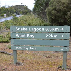 Around 300 metres from the Carpark, turn right and follow signs