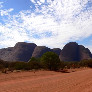 Kata Tjuta from the western side