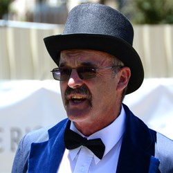 Grant congratulates everyone for a successful weekend