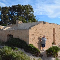 Barb and Ruins of telegraph station at Eucla