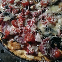 Pizza in the Cobb Cooker