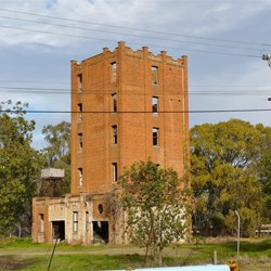 Lincoln's Oakbank Brewery ruins - Narrandra